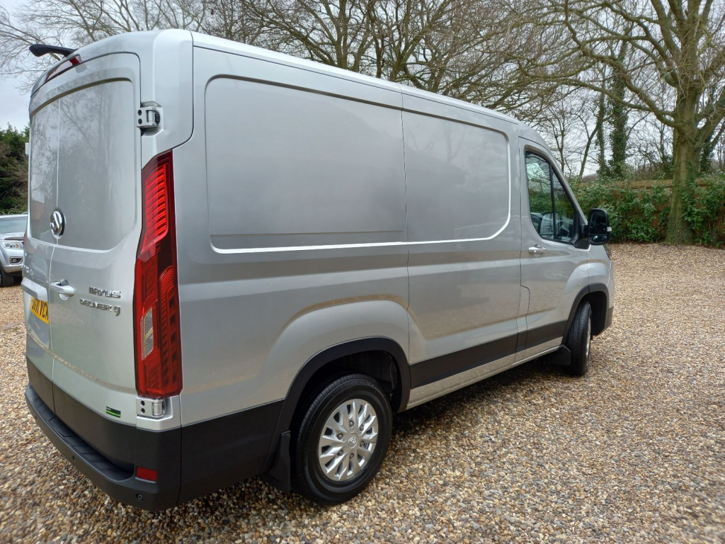 MAXUS DELIVER 9