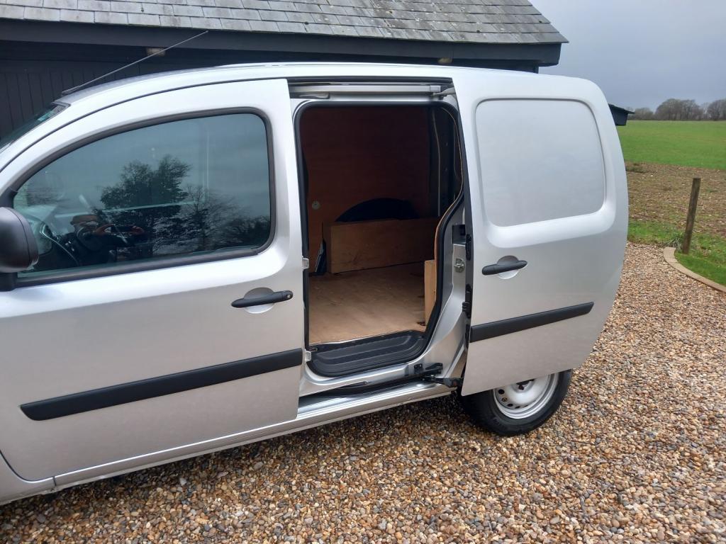 RENAULT KANGOO