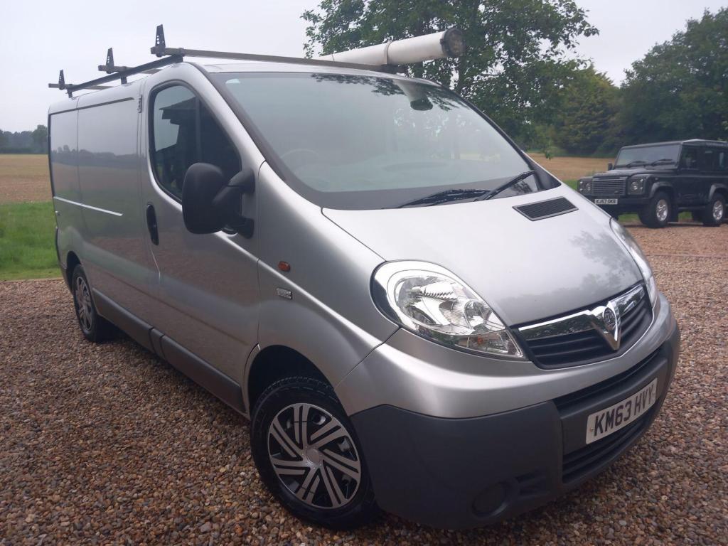View VAUXHALL VIVARO 2700 CDTI PV