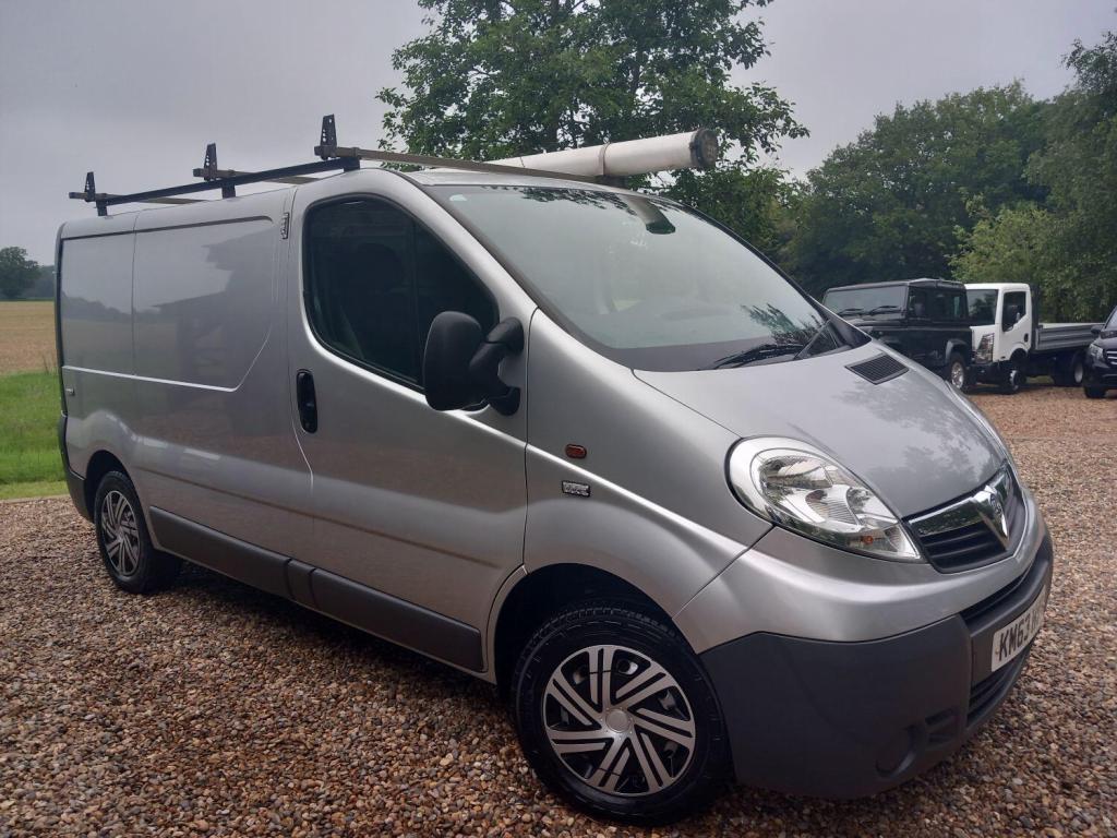 View VAUXHALL VIVARO 2700 CDTI PV