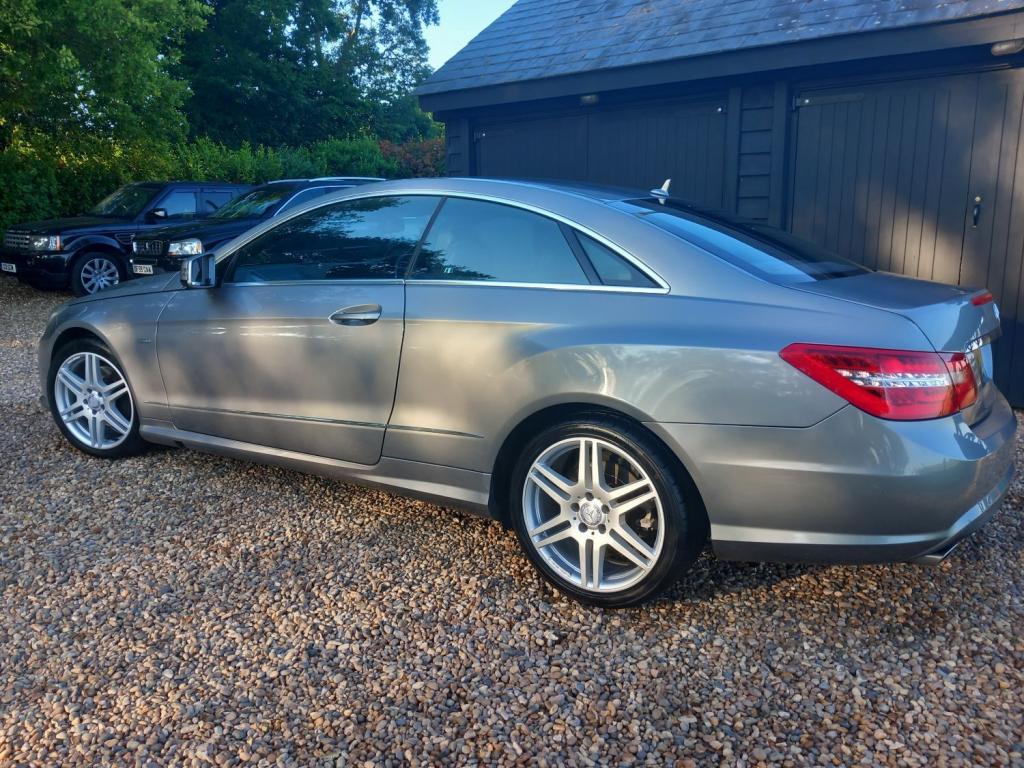 MERCEDES-BENZ E CLASS