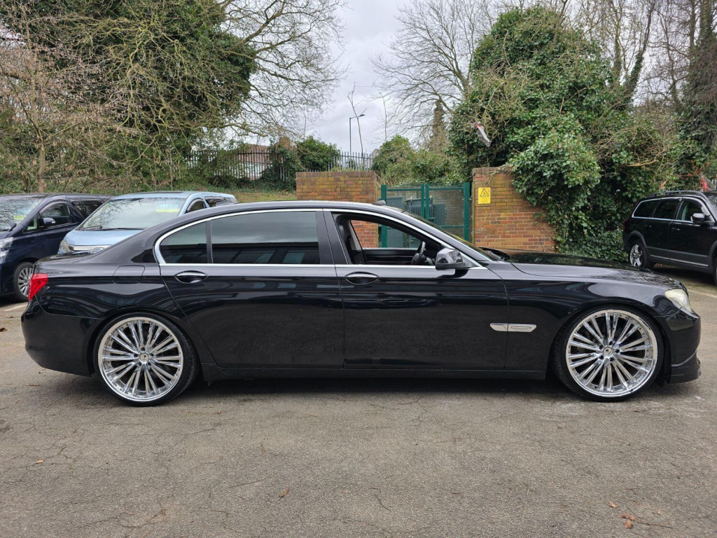 BMW 7 SERIES