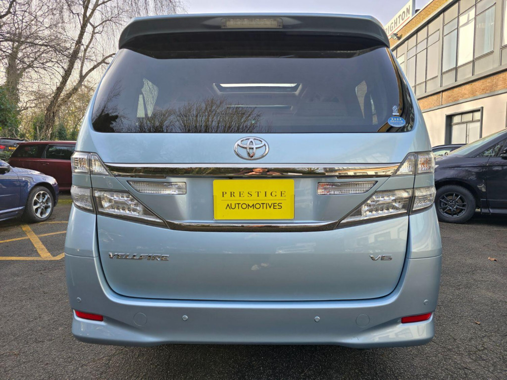 TOYOTA VELLFIRE