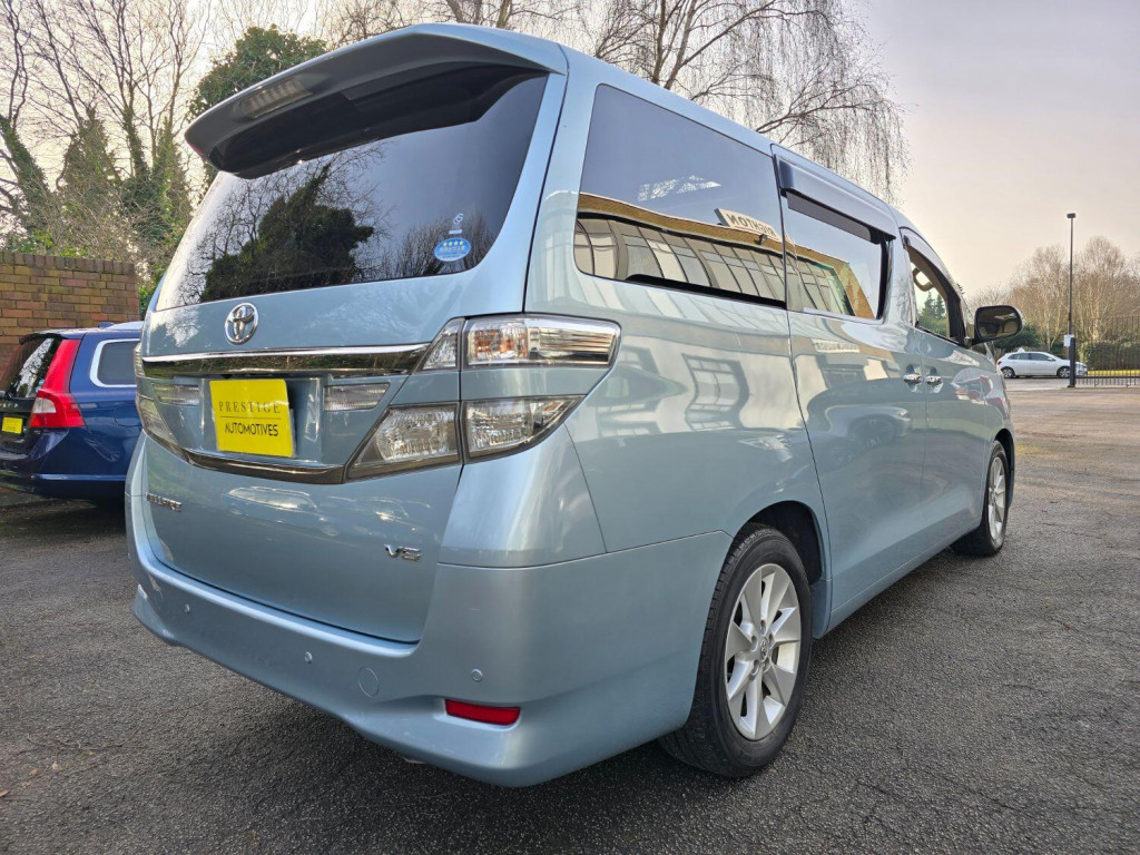 TOYOTA VELLFIRE