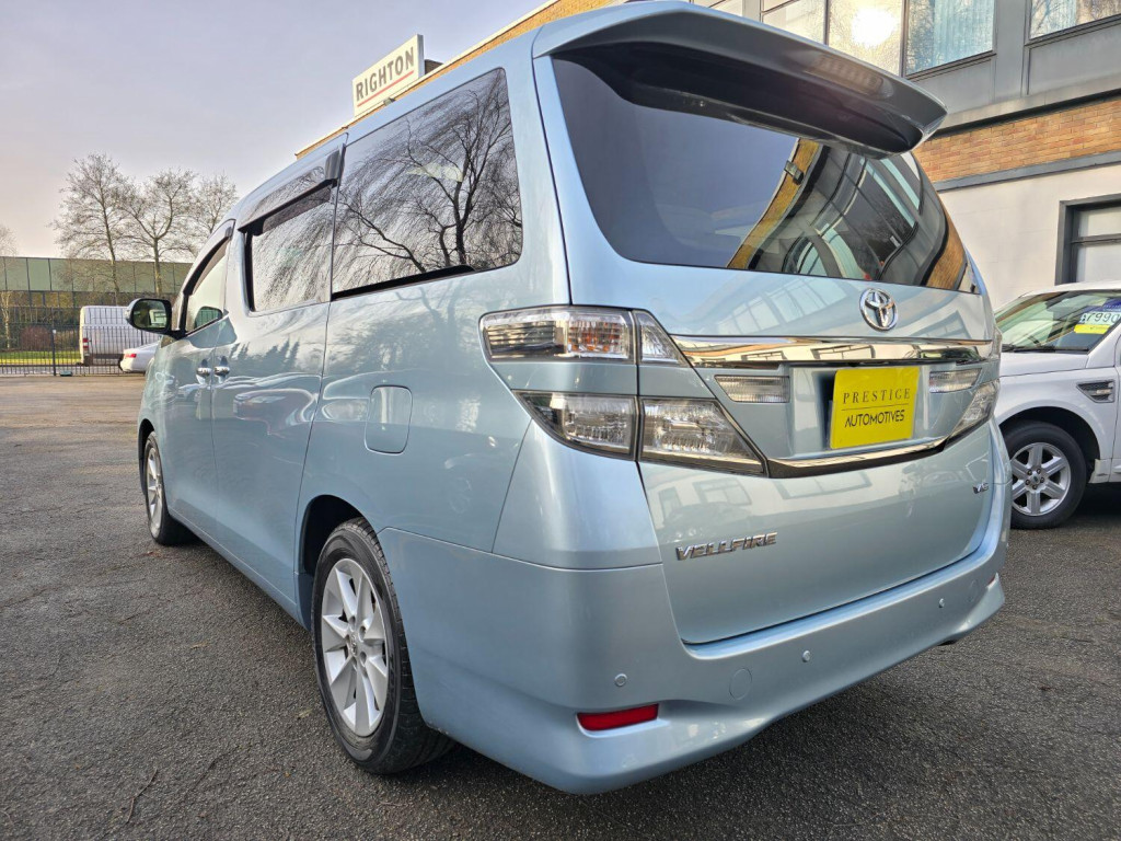 TOYOTA VELLFIRE