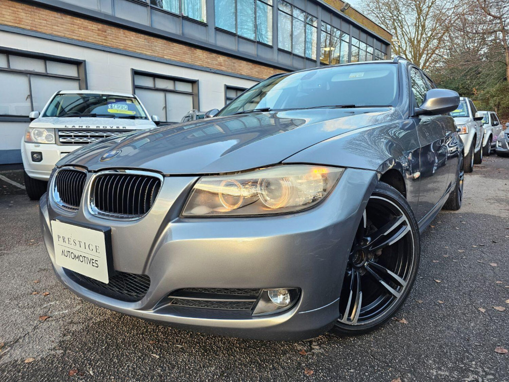 View BMW 3 SERIES TOURING 2.0 320i SE LOW MILEAGE ONLY 28,583 VERIFIED MILES SPACE GREY METALLIC 18 INCH ALLOY WHEELS 