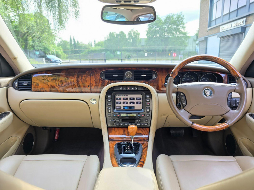 View JAGUAR XJ SALOON 3.5 V8 FUTURE CLASSIC VERY LOW MILEAGE ONLY 21,000 VERIFIED MILES FROM 19 INCH ALLOYS