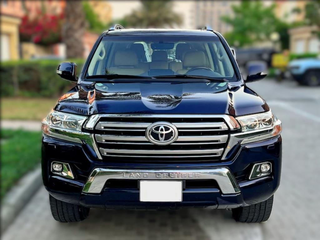 TOYOTA LAND CRUISER