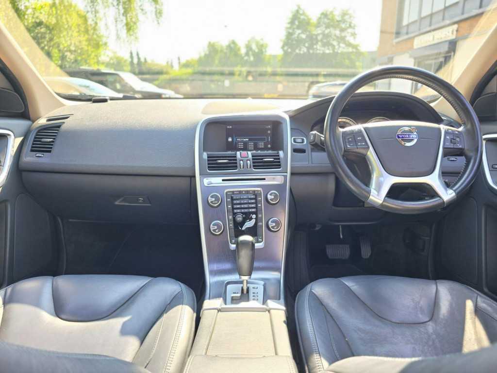 View VOLVO XC60 2.0 T5 SE OCEAN RACE EDITION AUTOMATIC PETROL ULEZ FREE IN PREPARATION CALL TO RESERVE