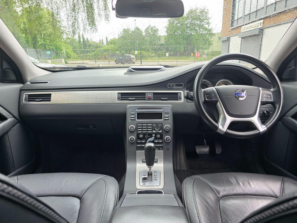 View VOLVO XC70 3.0 T6 SE Lux T6 AWD PETROL 280BHP AWD AUTO ULEZ COMPLIANT ONLY 86K VERIFIED MILES AWAITING PREP