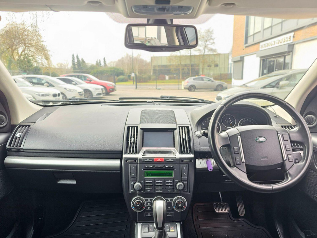 View LAND ROVER FREELANDER 2 3.2 LITRE PETROL AUTO 230BHP 4X4  RARE MODEL ULEZ COMPLIANT ONLY 69K VERIFIED MILES