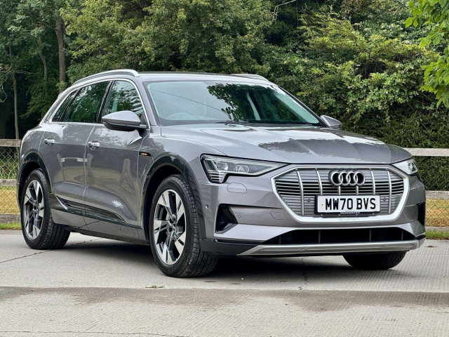 AUDI E-TRON