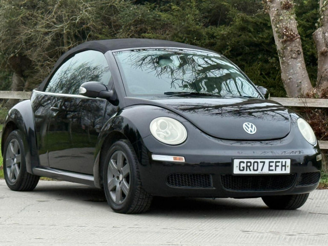 VOLKSWAGEN BEETLE