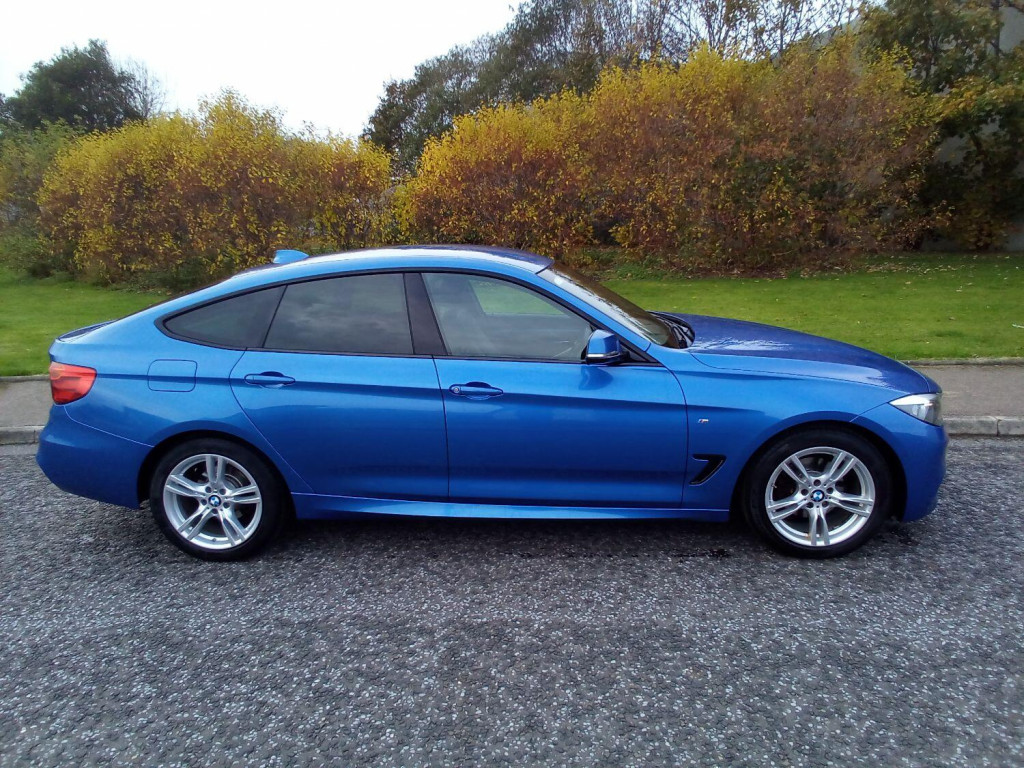 BMW 3 SERIES