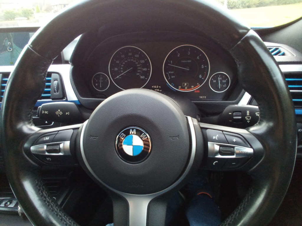 BMW 3 SERIES