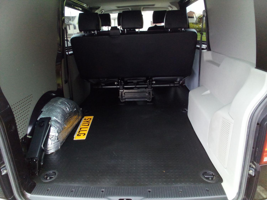 VOLKSWAGEN TRANSPORTER