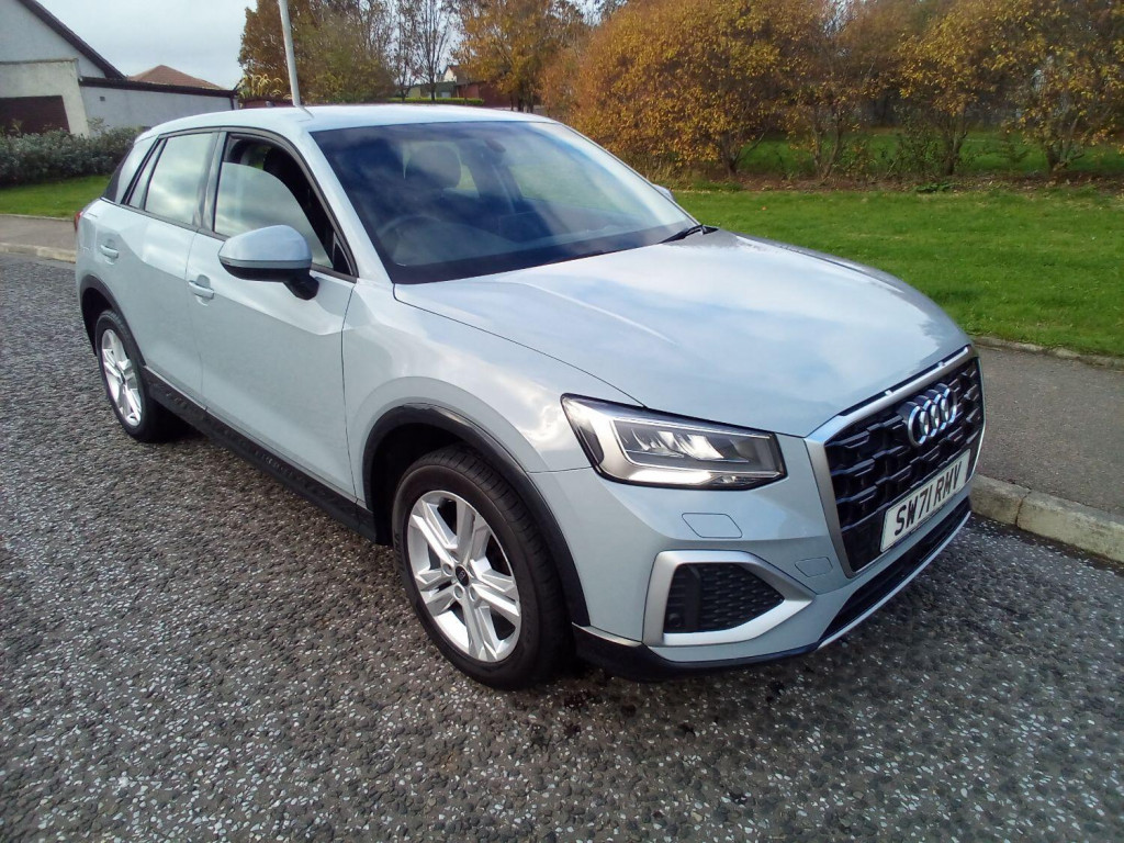 AUDI Q2