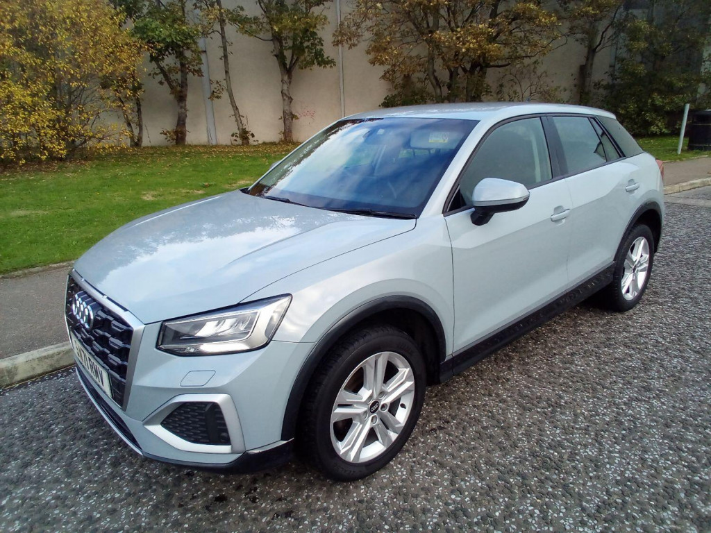 AUDI Q2