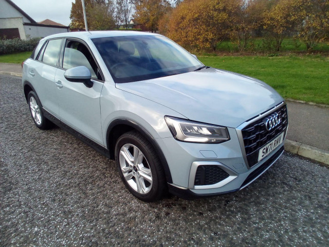 AUDI Q2