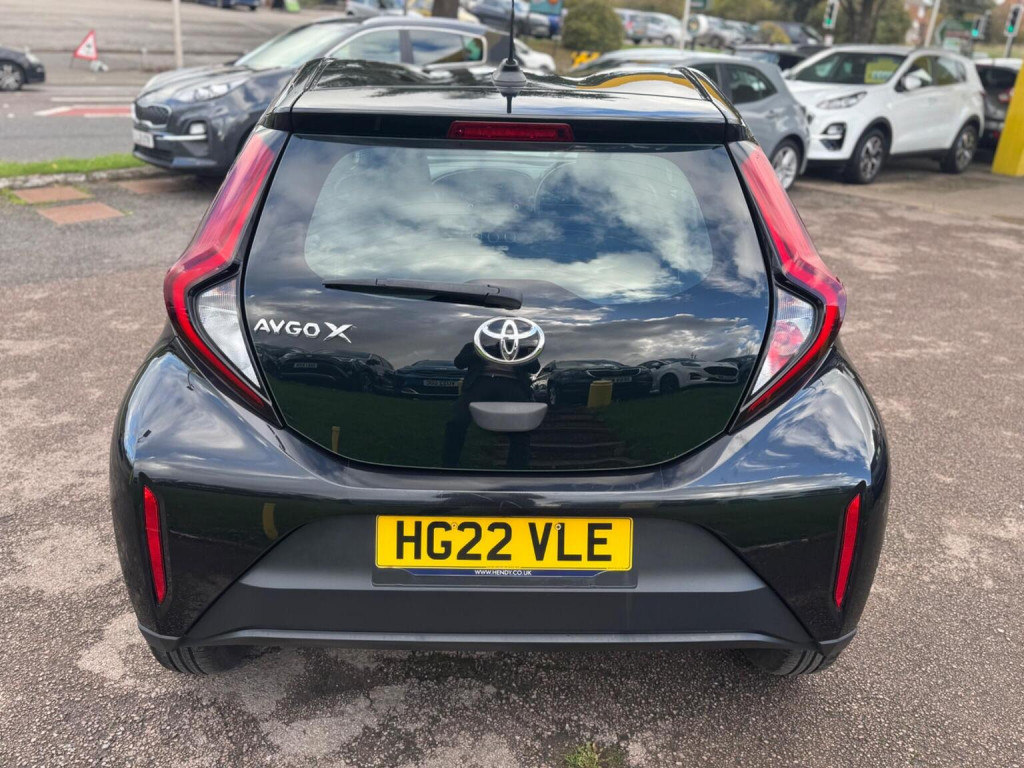 TOYOTA AYGO X