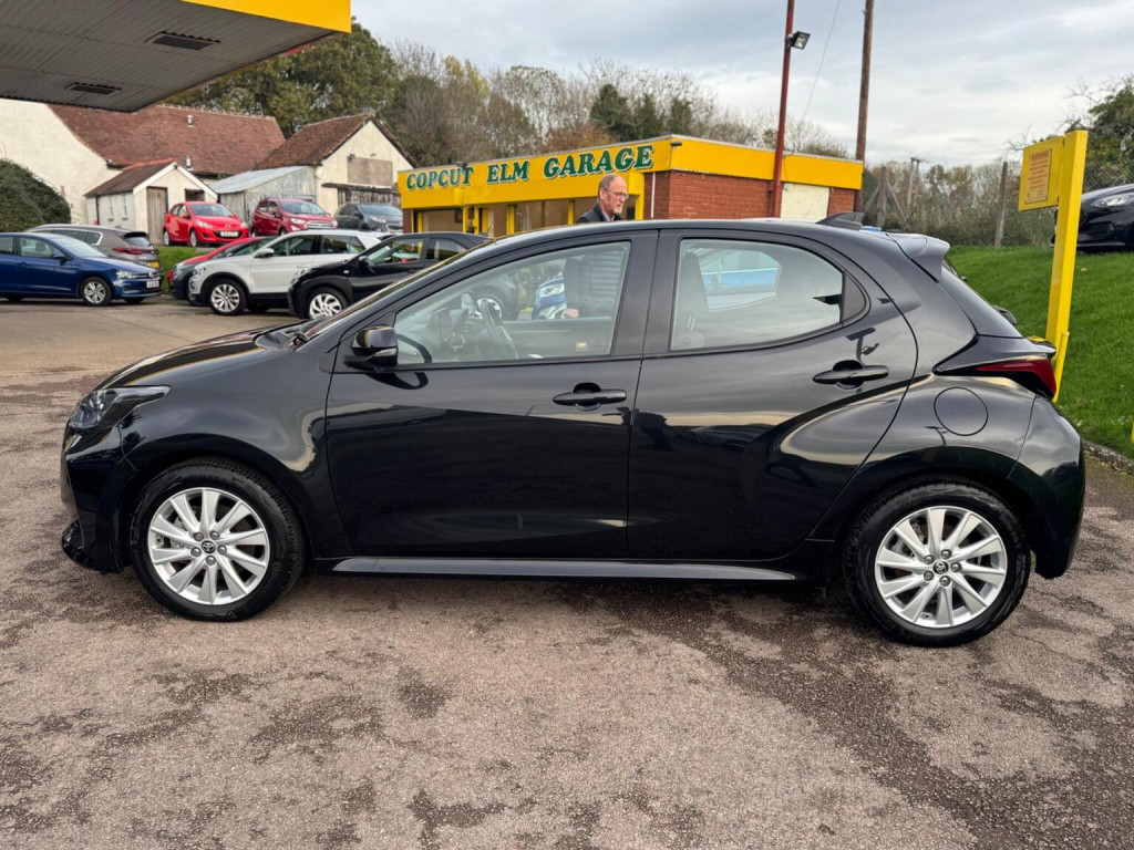 TOYOTA YARIS