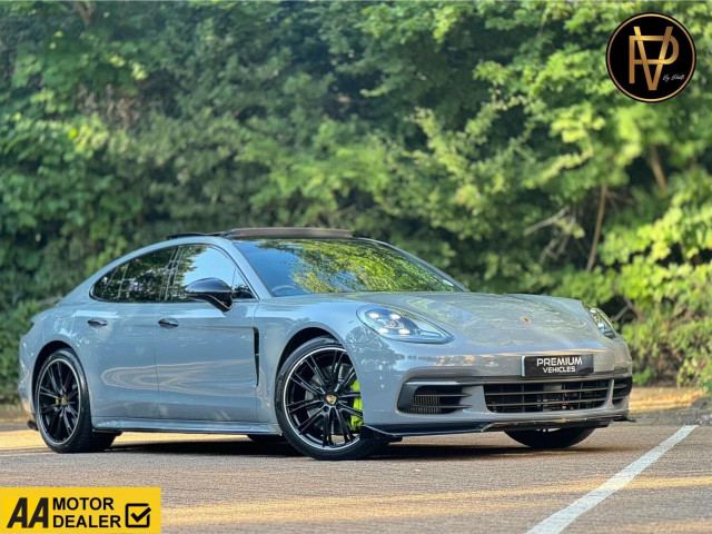 PORSCHE PANAMERA
