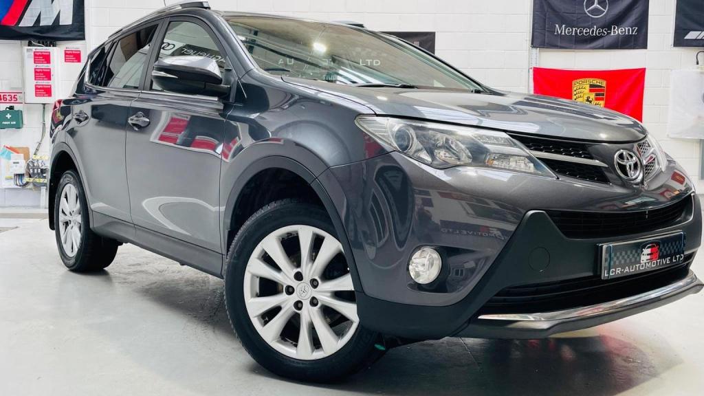 TOYOTA RAV4 2.2 D-4D Invincible 4WD Euro 5 5dr