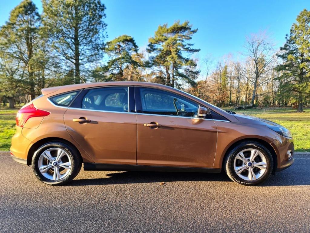 FORD FOCUS