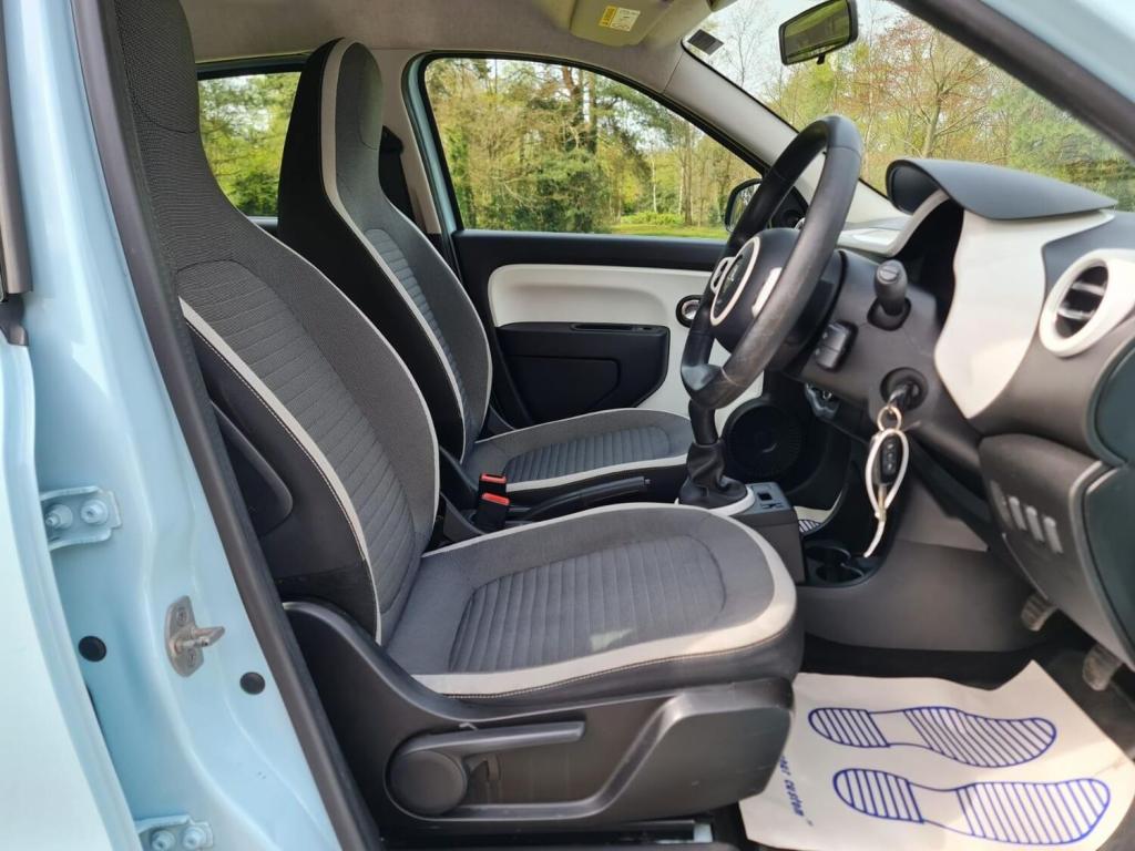 RENAULT TWINGO