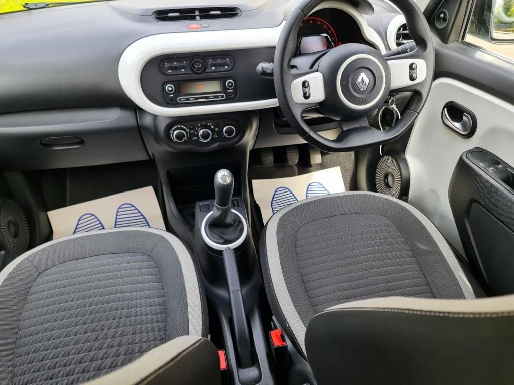 RENAULT TWINGO