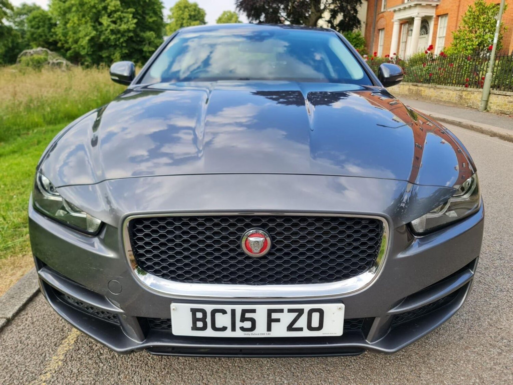 JAGUAR XE
