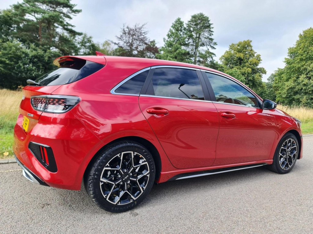 View KIA CEED 1.5 T-GDi GT-Line Euro 6 (s/s) 5dr