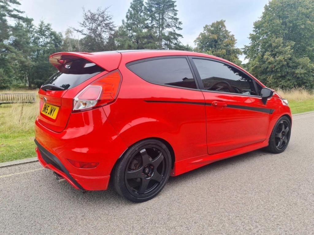 View FORD FIESTA 1.6T EcoBoost ST-2 Euro 6 3dr