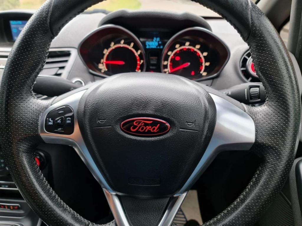 FORD FIESTA