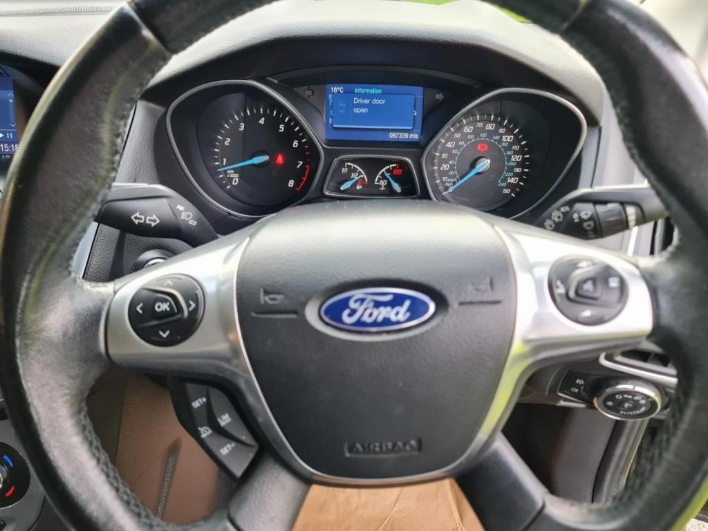 FORD FOCUS