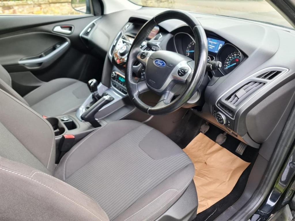 FORD FOCUS