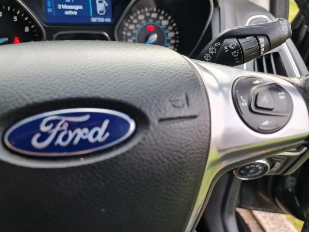 FORD FOCUS