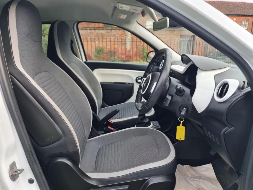 RENAULT TWINGO