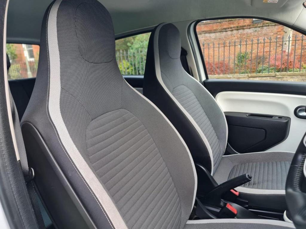 RENAULT TWINGO
