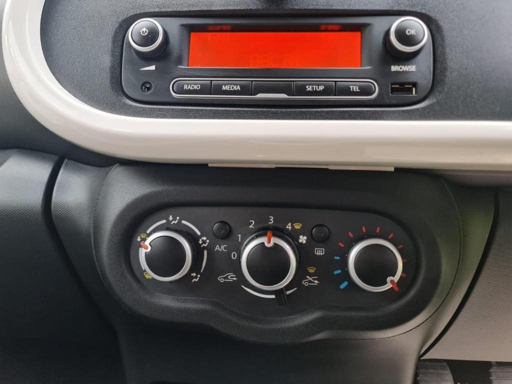 RENAULT TWINGO