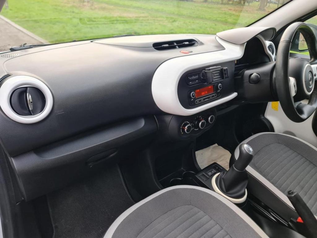 RENAULT TWINGO