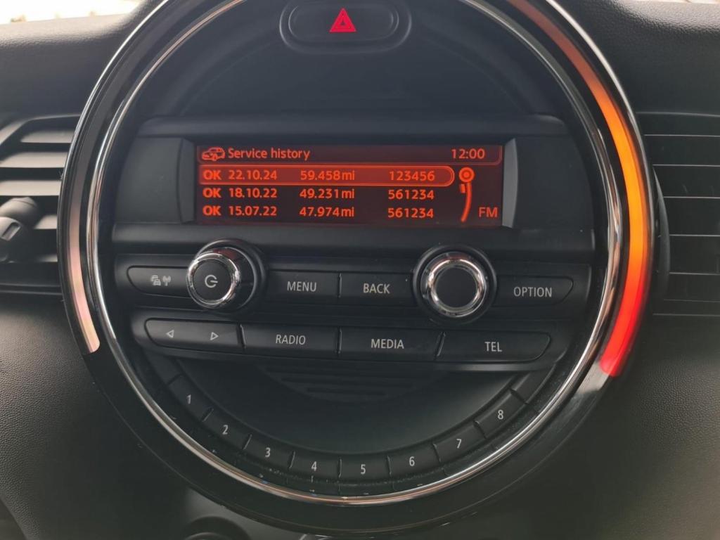 MINI HATCH