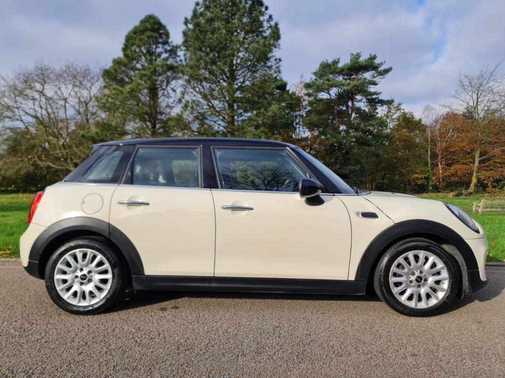 MINI HATCH