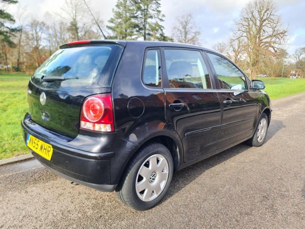 View VOLKSWAGEN POLO 1.2 S 5dr