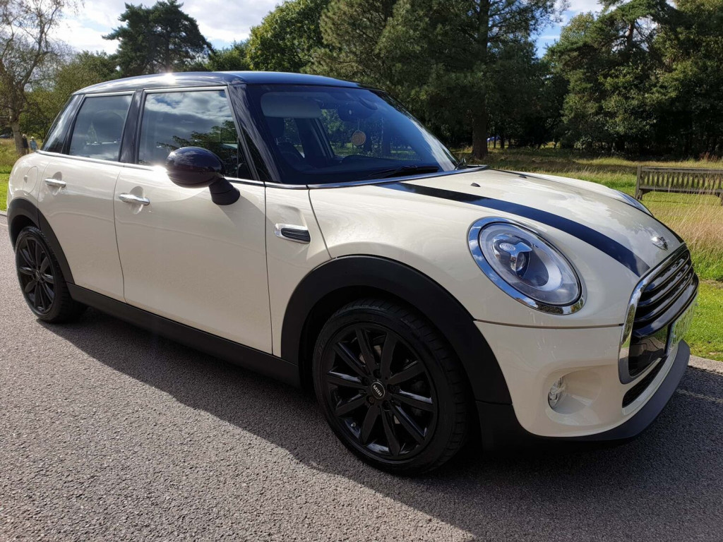 View MINI HATCH 1.5 Cooper (s/s) 5dr