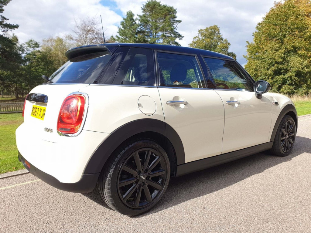 MINI HATCH