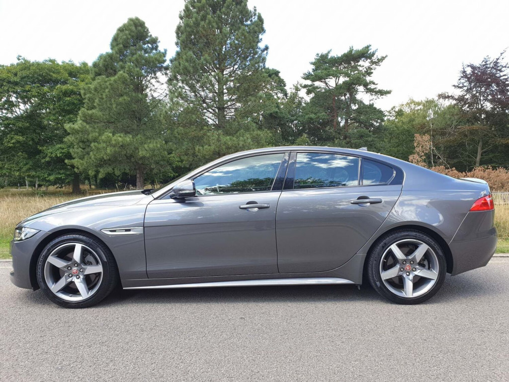JAGUAR XE