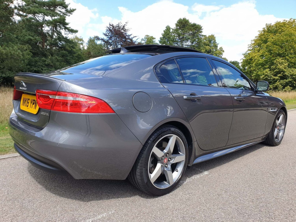 JAGUAR XE