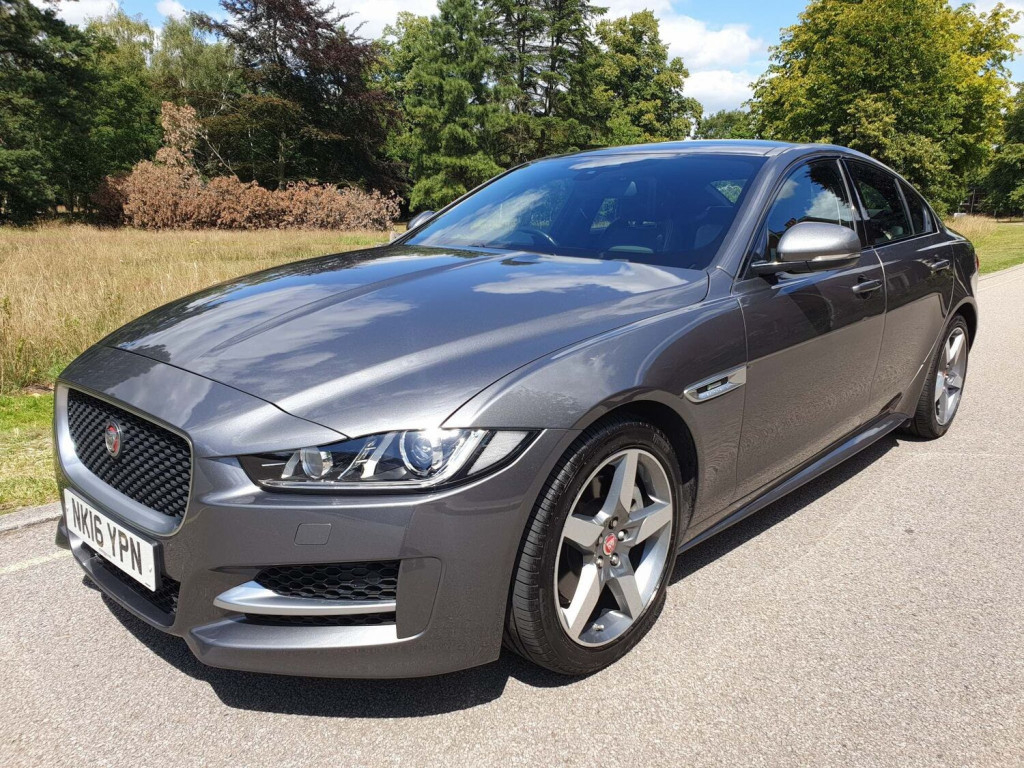 JAGUAR XE