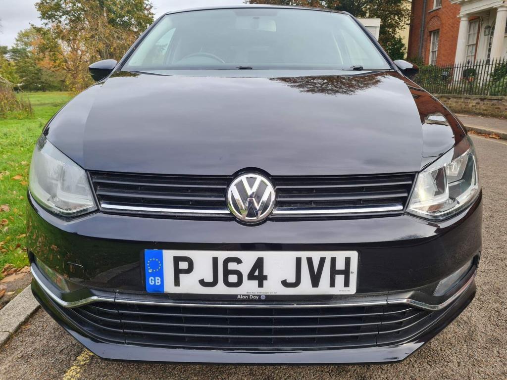 VOLKSWAGEN POLO